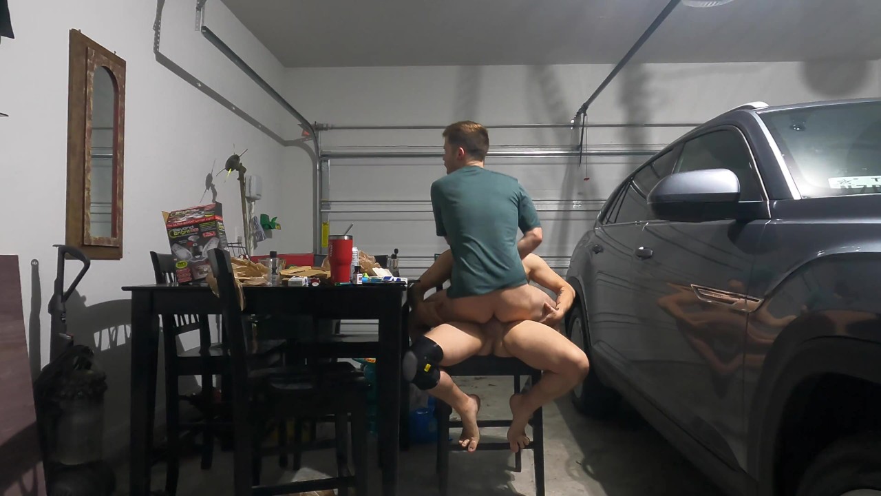 Blowjob in garage