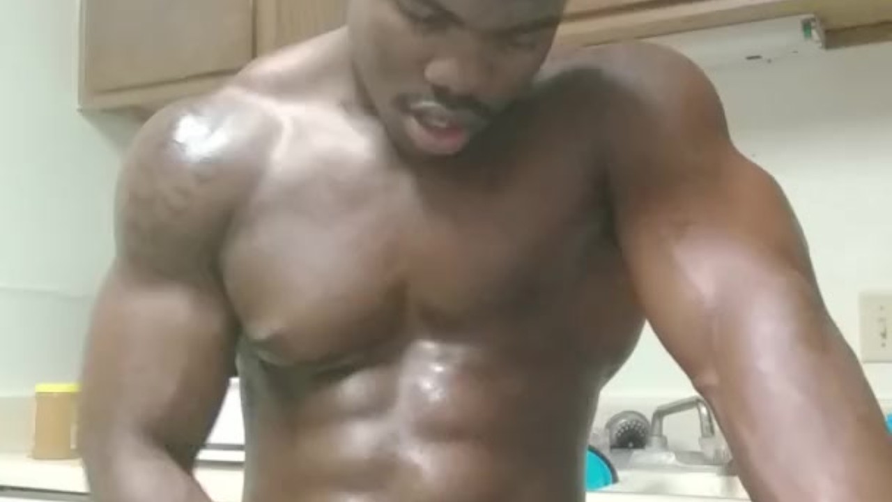 Sexy Black Thugs - Buff sexy black man jerks off flexes and teases - RedTube