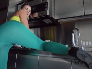 Hot Yoga Pants Tease and cumshot 11/16