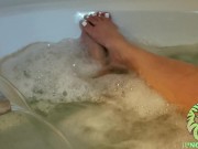 FootWorship & HandJob In The Hot Tub 6/16