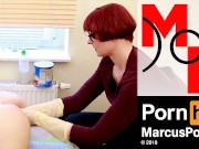 Dominante deutsche Herrin fistet einen Studentenarsch