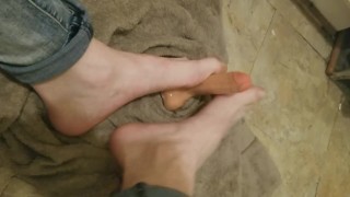 Dildo massaged by hot size 16 feet !!! With sound - RedTube