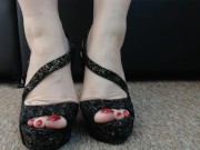 Amy Wynters Sexy Red Toes 6/16