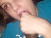 White Babe Gives Amazing BlowJob 8/16