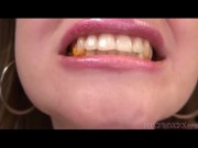 MUNCHING AND CRUNCHING 12/16