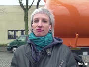 GERMAN SCOUT - Schlankes Punk Teen mitten in Berlin getroffen und gefickt