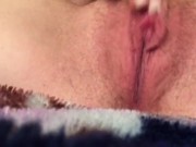 Teen girl rubbing her clit til she comes 7/16