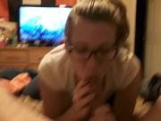 Blue eyes and pretty nails 9/16