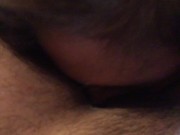 Con el anillo de matrimonio infiel me la mama y termino en su boca 6/16