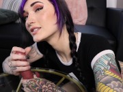 TATTED TEEN NATASHA GREY GIVES FOOTJOB WITH JOI 1/16