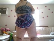 Booty Queen Twerking in Style 4/16