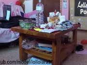 Puliscimi il cazzo troia! Creampie alla donna delle pulizie 1/16