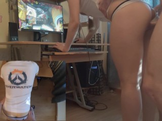 Fuck Gamer Girl While She Plays Overwatch – LazyCookies