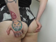 SEXY TATTOOED CHICK W/ FAT ASS IN GIVES JERK OFF INSTRUCTIONS JOI 11/16