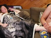 Long, sensual footrub brings her to a new kind of climax! 5/16