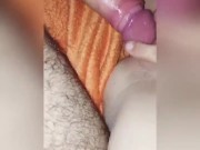 [POV] Elle se fait attraper sur le canapé pour un orgasme en douceur. 5/16