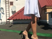 Крутое знакомство с раскованной девушкой и прогулка на крыше 2/16