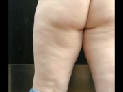 Curvy slut masturbating outside 7/16