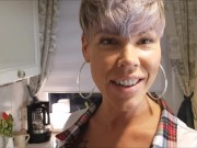 Langweilige Halloween Party-da fick ich lieber! 2/16