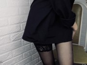 Brings himself to orgasm and shows a pussy close-up. 5/16