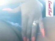 Sra. Feet se exibindo para o motorista do uber e recebendo dedada 9/16