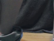 Gamer girl desperate to pee in jeans! 15/16