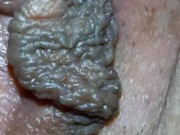 Киска и клитор очень крупным планом, мельчайшие подробности 11/16