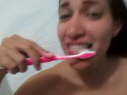 BLOWJOB THEN I BRUSH MY TEETH WITH CUM
