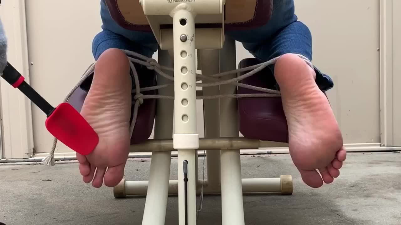 Tickling Chair Sunny - Massage chair feet tickling- torture - RedTube