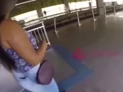 Sra. Feet safada se exibindo no metrô e na rua 2/16