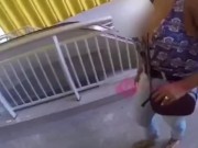 Sra. Feet safada se exibindo no metrô e na rua 5/16