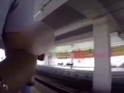 Sra. Feet safada se exibindo no metrô e na rua 8/16