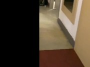 Tiffany Leiddi se fait baiser dans la salle de bain 1/16