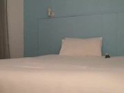Je me masturbe à l'hôtel 1/16