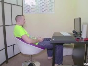 Ficken statt Playstation spielen - Deutsche Catsuit Sau braucht wieder Sex 1/16