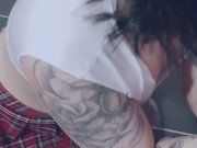 Elle me rejoint pour me tailler une pipe après les cours et prendre sa faci 14/16