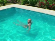 GERMAN MOTHER SUPRISED HIS HUSBAND WITH FFM THREESOME 2/16