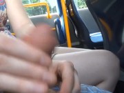 Süßes Teenymädchen fängt im BUS an meinen Schwanz zu lutschen 8/16