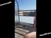 Branlette avec les pieds sur la terrasse avec ma petite pute 2/16