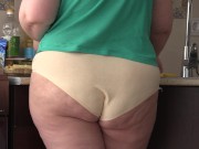 bbw housewife in the kitchen in panties and slippers 7/16