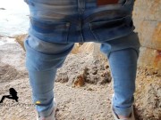 CURLY HAIR GIRL PLAYING WITH PUSSY AT A PUBLIC BEACH 2/16