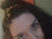 Tetona madurita jugando con la nata por todo el cuerpo. 10/16