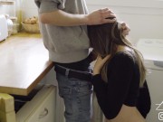 Elle se fait prendre dans la cuisine - Amateur LesPhiLou 4/16