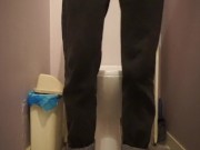 Elle fait pipi, urine ! 1/16