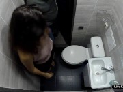 СЕКС В ТУАЛЕТЕ НОЧНОГО КЛУБА / SEX IN THE TOILET OF A NIGHT CLUB 1/16