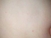 сводный брат и сводная сестра принимают ванну 10/16