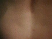 сводный брат и сводная сестра принимают ванну 3/16