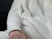 Мастурбирую и кончаю в такси. Водитель чуть не застукал 1/16