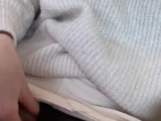 Мастурбирую и кончаю в такси. Водитель чуть не застукал 16/16