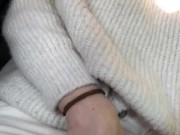 Мастурбирую и кончаю в такси. Водитель чуть не застукал 7/16